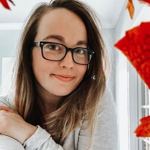 Meet your Posher, Katelyn